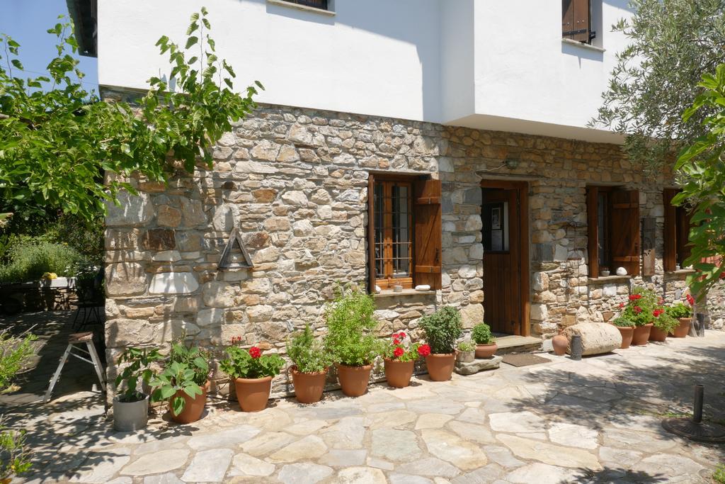 Traditional Stonehouse Potistika Exterior photo